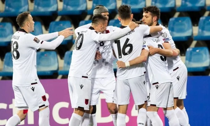 Shqipëria pret Anglinë në “Air Albania”, formacionet e mundshme