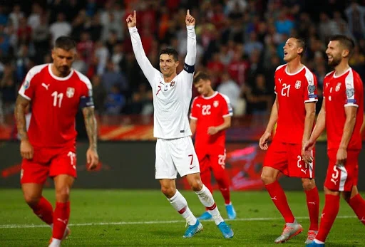 Ronaldo startues kundër Serbisë në Beograd: Formacionet e plota