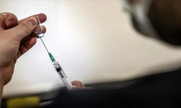 Nesër mbërrijnë 24 mijë vaksina “AstraZeneca” në Mal të Zi