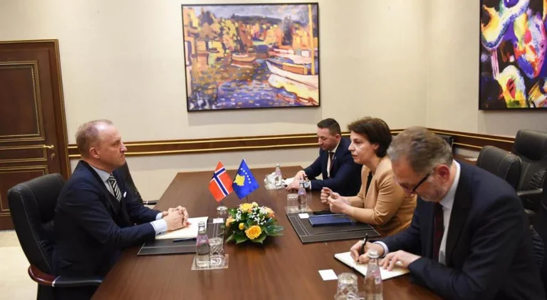 Jo veç Kurti, edhe Gërvalla dhe Mehaj takuan sot ambasadorin norvegjez