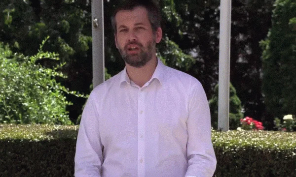 Ministri Çeko i dërgon telegram ngushëllimi familjes së Rasim Thaçi Cimës