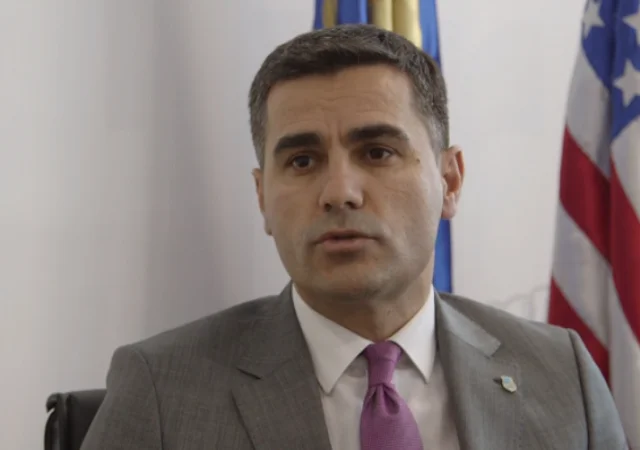 Xhafer Tahiri: Këshilltari i VV-së po pengon punësimin e 60 grave