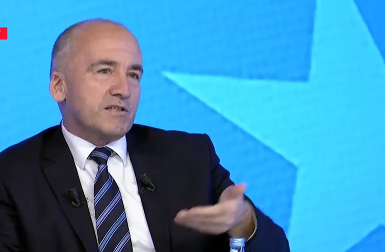 Gazmend Muhaxheri: Votat e LDK janë ndarë në gjysmë, për Vjosën po zhvillohet debat në parti
