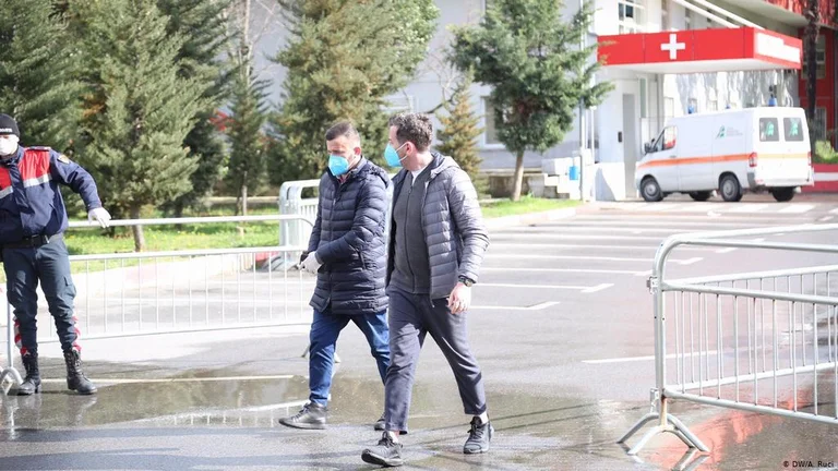 Shqipëri, 472 raste të reja dhe 13 viktima nga COVID-19