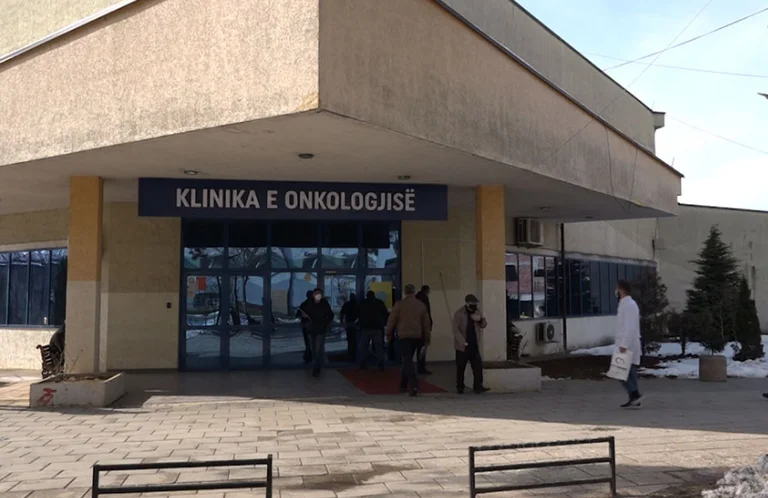 ​Aparati i radioterapisë në defekt, pacientët me kancer mbesin pa shërbime