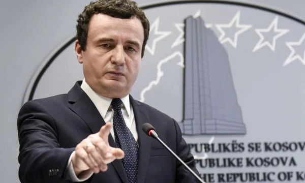 Kurti letër AKP-së: Pezulloni çdo vendim deri në komunikimin e ardhshëm