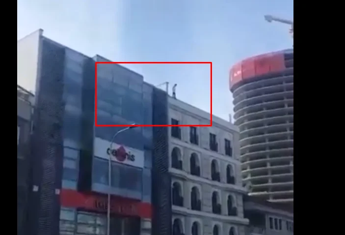 Një vajzë kërcënon se do të hidhet nga një hotel në Prishtinë
