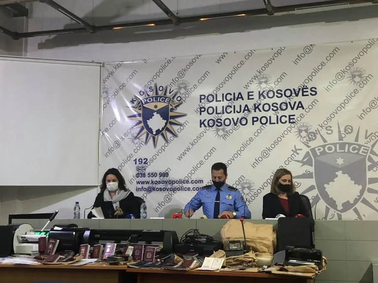 Arrestohen 12 të arrestuar për krim të organizuar, policia jep detaje
