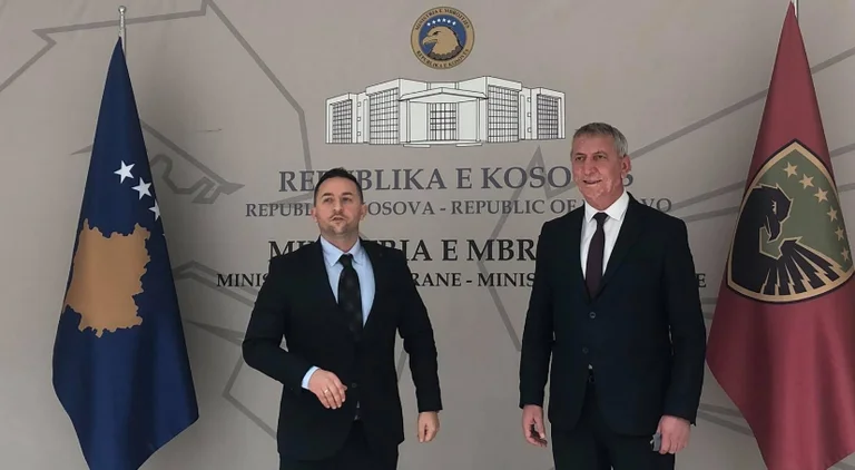 Ministri i ri i Mbrojtjes: Braktisa gjithçka për t’i shërbyer vendit