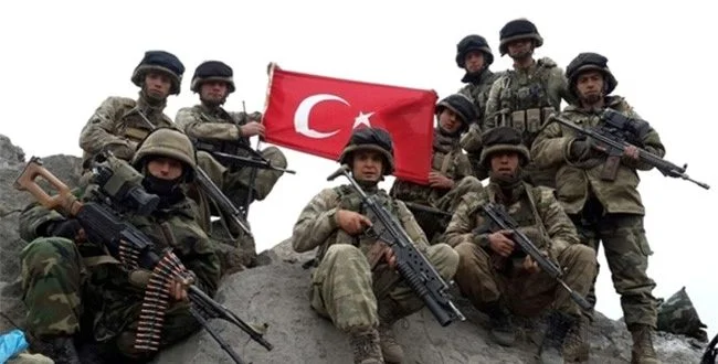Turqia arreston 203 ushtarë lidhur me Gylenin