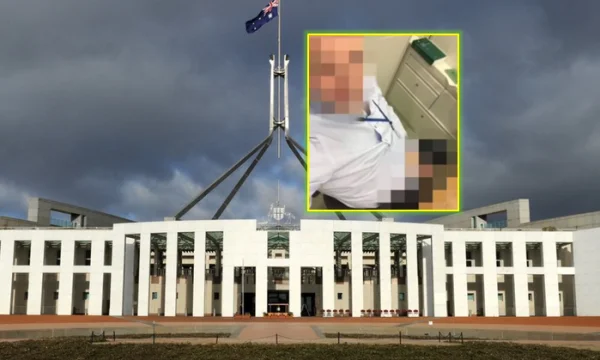 Incizoi veten duke bërë seks oral në kuvendin australian, merren masat ndaj tij
