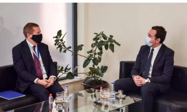 Szunyog uron Kurtin: Jemi gati të thellojmë bashkëpunimin BE – Kosovë