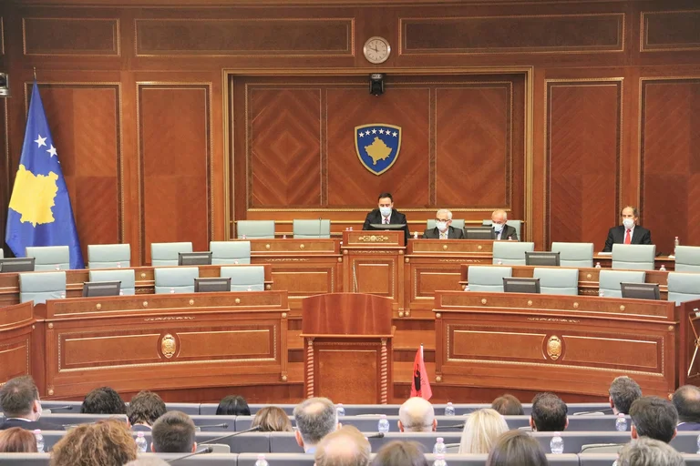 Vjen urimi i parë për Glauk Konjufcën, pas zgjedhjes Kryetar i Kuvendit të Kosovës