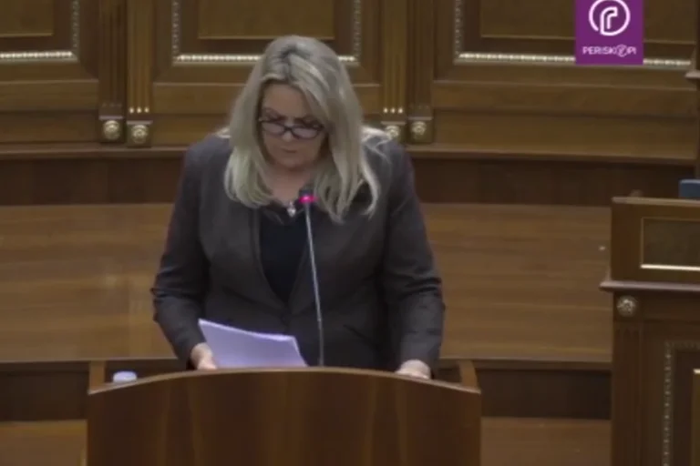 Kadrijaj – Kurtit: Nuk e kemi ndërru Kushtetutën, a nuk e ke ditë?