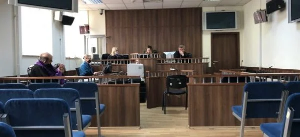 Deputetja e VV-së e akuzuar për korrupsion, shkon në Kuvend dhe mungon në seancën gjyqësore