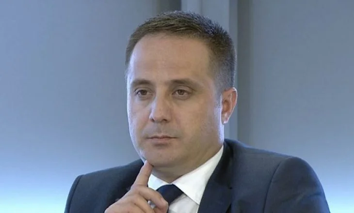Selmanaj u kundërpërgjigjet krerëve të LDK-së: Qenkan prek “gjenerata e re reformatore”