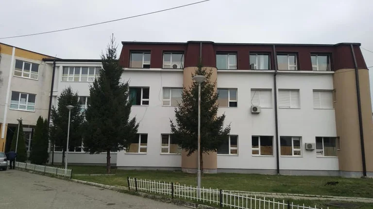 78 patients affected with COVID-19 are being treated at Gjakova Hospital