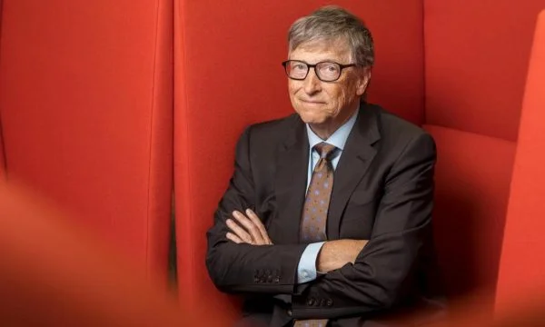 Miliarderi Bill Gates: Të rriten taksat për të pasurit