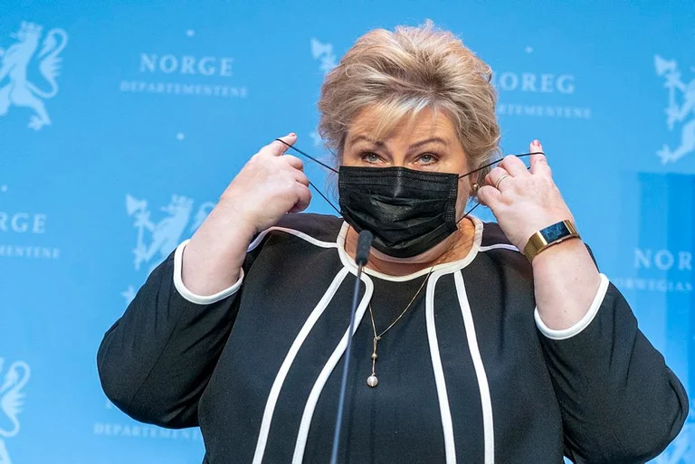 Kryeministrja norvegjeze nën hetim, theu kufizimet anti-Covid duke festuar ditëlindjen e saj