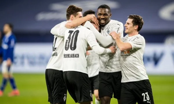 11 ndeshje pa fitore, Schalke me një këmbë në Bundesliga 2