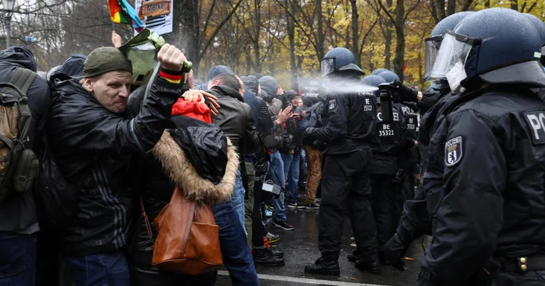 Edhe në Gjermani protestë e dhunshme kundër bllokimeve
