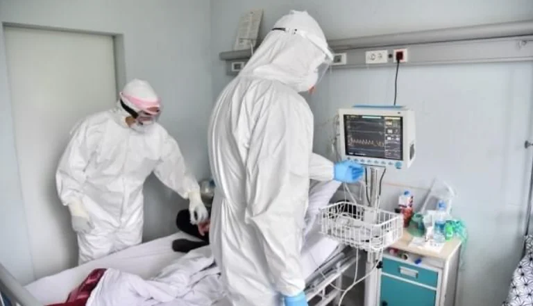 ‘Hiqma oksigjeni e më lër të vdes’, infermieri i Klinikës Infektive rrëfen momentet me pacientët