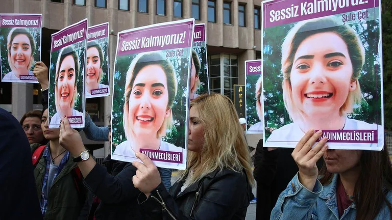 Turqia e Erdoganit braktisë konventen ndërkombëtare për mbrojtjen e grave