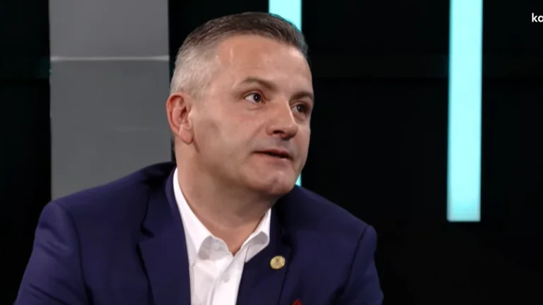 Emocionohet Jashari: Qysh ka mundësi që dikush s’ia di skajin pasurisë, e dikush s’ka qumësht me i jep fëmijës