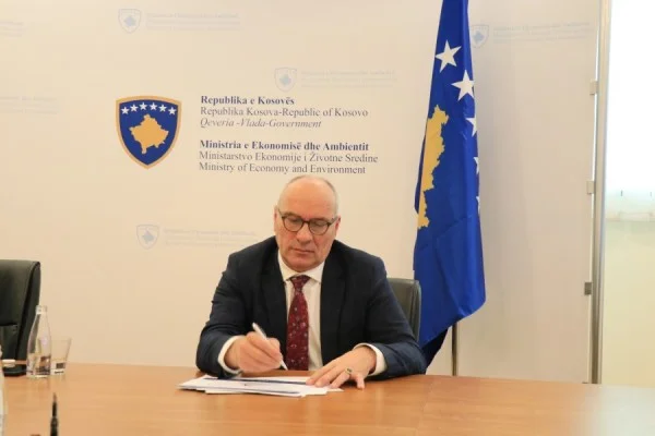 ​Nitaj vendos pezullimin e përzgjedhjes së kryeshefit ekzekutiv të Postës së Kosovës