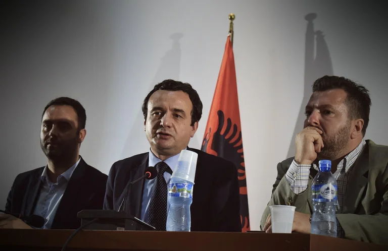 Zaimi i VV-së: Fanatikët e Albinit në Facebook mund ta braktisin nëse ai qeveris keq për kohë të gjatë