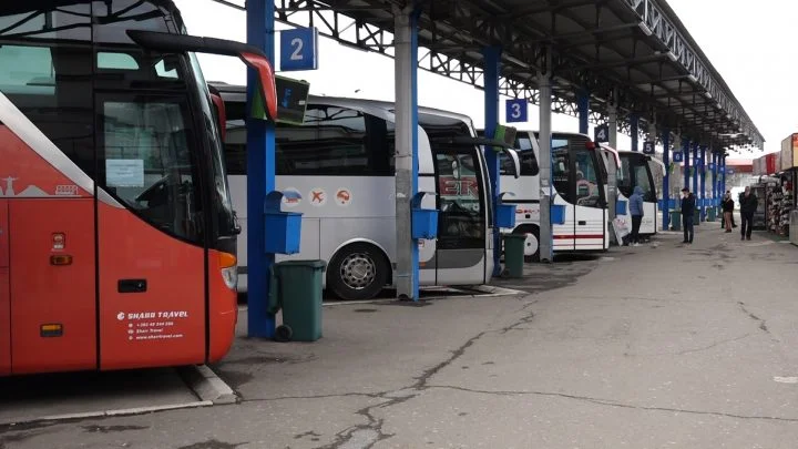 Parakalimi i autobusëve në Prishtinë si shenjë proteste: Kjo dhe ngjarje të tjera sot në Kosovë