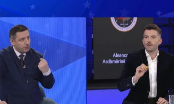 ‘Çu dil jashtë’, Gjinovci i thotë Sylës në debat pas një deklarate