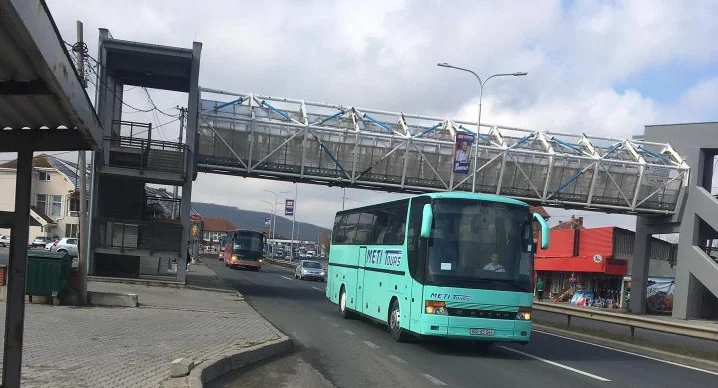 Protesta: Autobusët nga qytetet e Kosovës arrijnë në Prishtinë