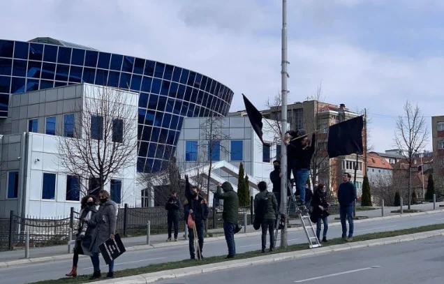 Pse PSD-ja po vendos flamuj të zi në Prishtinë? Flet Nushi