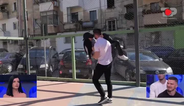 - Jasmine a mis Andy sur son dos, ce qui s'est passé à la réunion