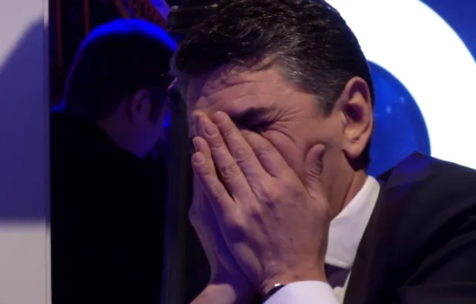 Emocionuese: Besim Dina përlotet duke folur për Kosovën