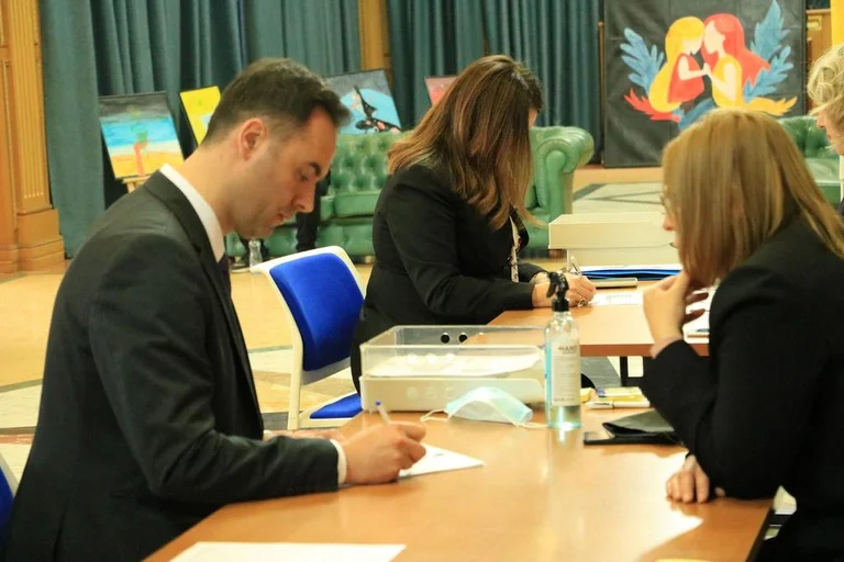 Konjufca e konfirmon se do të jetë kryetar i Kuvendit – ka një kërkesë rreth votimit të presidentit