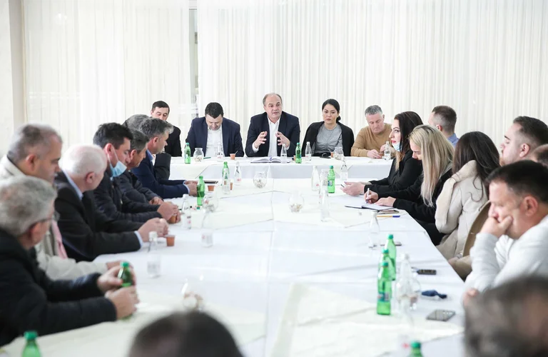 Hoxhaj në Rrafshin e Dukagjinit: PDK do të jetë opozitë konstruktive