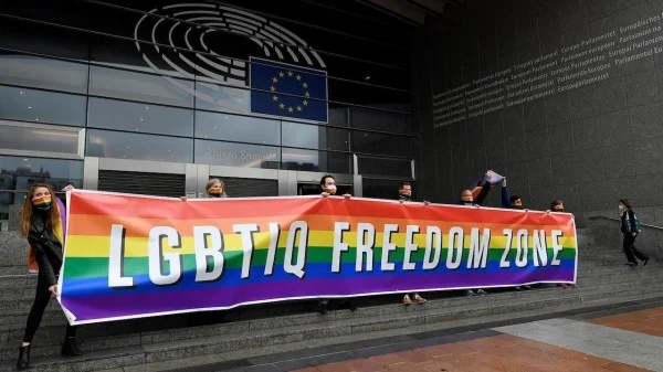 BE merr vendim të rëndësishëm: e shpall veten “zonë lirie për LGBTIQ”