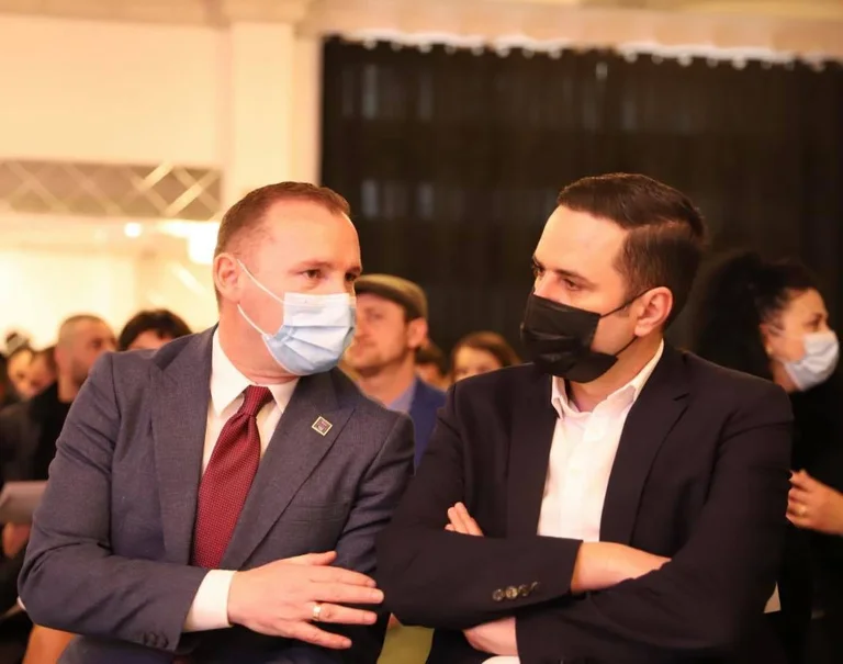Zemaj: Abdixhiku me votë demokratike është në krye të partisë që lëvizi historinë e re të Kosovës