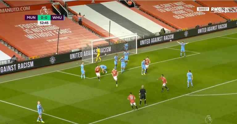 Man United shkund West Hamin, autogol i pafat nga londinezët