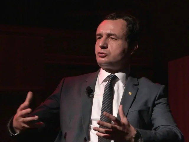 Albin Kurti uron Lumir Abdixhikun për postin e kryetarit të LDK’së