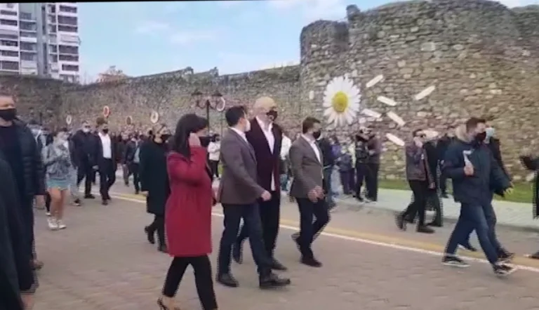 Incident në Shqipëri: Rrahen simpatizantët e PS-së me ata të PD-së