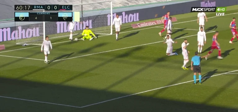 Elche shokon Real Madridin midis ‘Bernabeut’