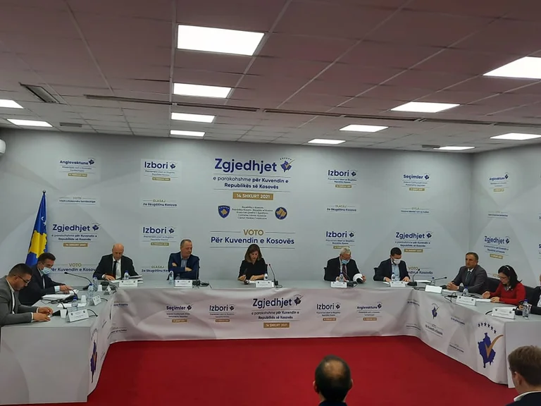 Certifikohen rezultatet, VV-ja merr 50.28%, PDK-ja 17%, kurse LDK-ja ka siguruar 12.73% të votave