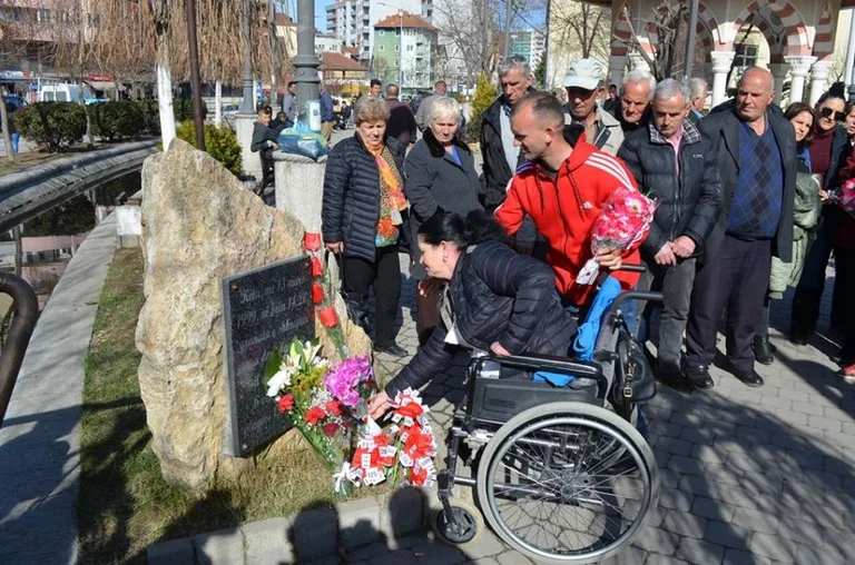 22 vite nga masakra në tregun e Mitrovicës