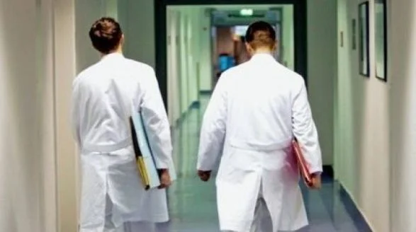 Dy mjekë në QKUK infektohen për së dyti me koronavirus