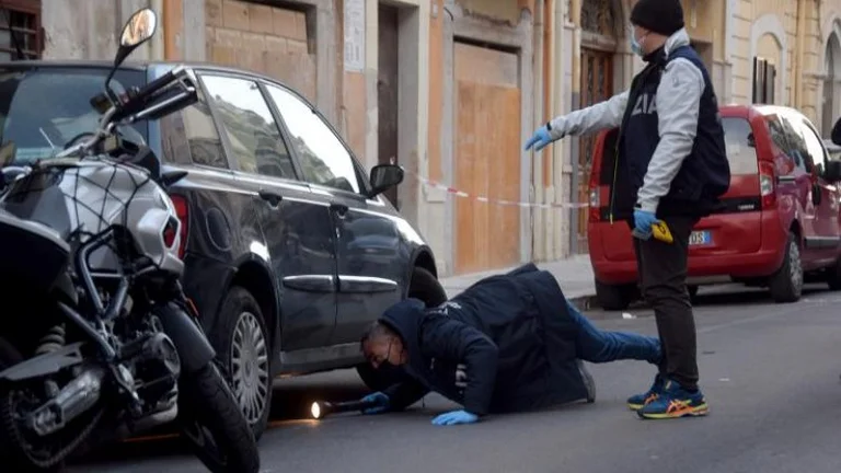Giovani albanesi uccisi nel Bar Italia