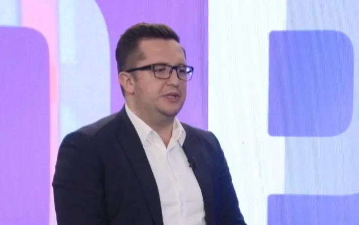 Soy joven y educado Mustafa los considera como la prioridad para el presidente de LDK