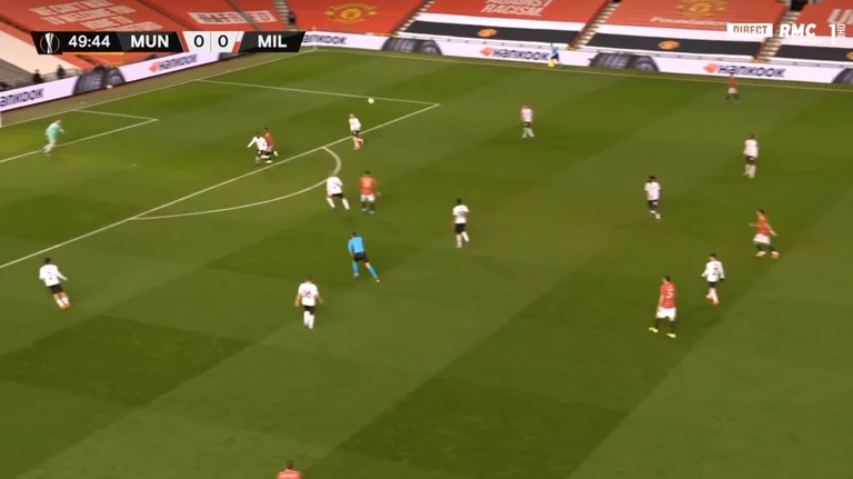 Man United shpartallon Milanin, njeriu i momentit Bruno Fernandes me asistim magjik për 18-vjeçarin